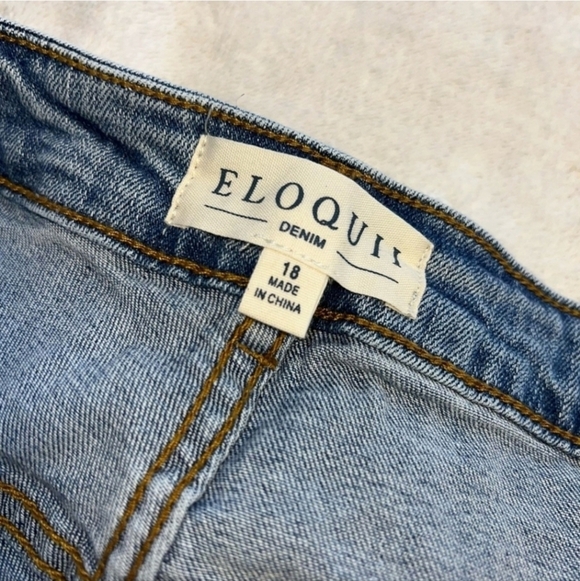 Eloquii Medium Wash Distressed Jeans, Size 18. NWT - Picture 5 of 7